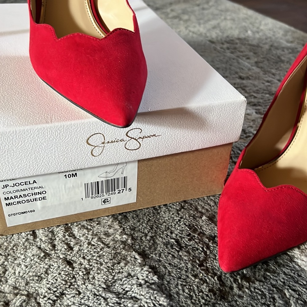 Jessica ❤️Sold❤️Simpson Fiery red Pump - Picture 2 of 6